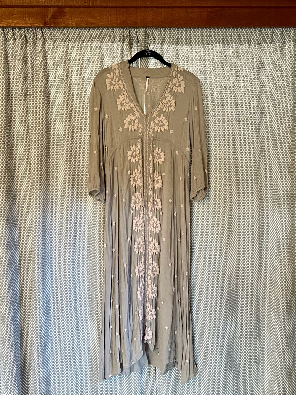 RARE COLOR! Free People Embroidered Fable Midi Dress - Sage XS - Picture 7 of 14